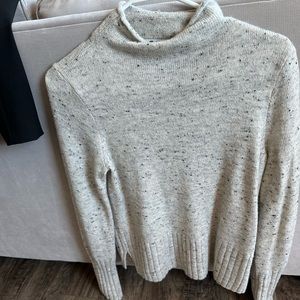 Madewell light gray sweater! Gently used, very flattering!